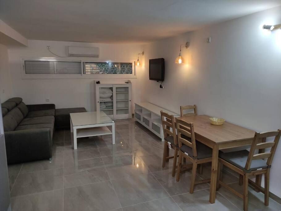 יחידת אירוח חדשה ומקסימה בכרמיאל Apartment Екстериор снимка